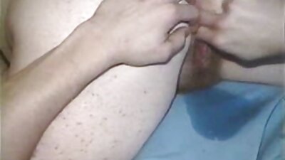 الرجل الملاعين فتاة فيديو سكس مصري جديد مع الأذن تمتد المقابس في المواقف المختلفة