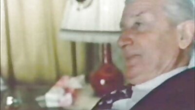 الفتاة الشقية يعطيها الساخنة rimjob و ركوب فيلم جنس مصري الديك